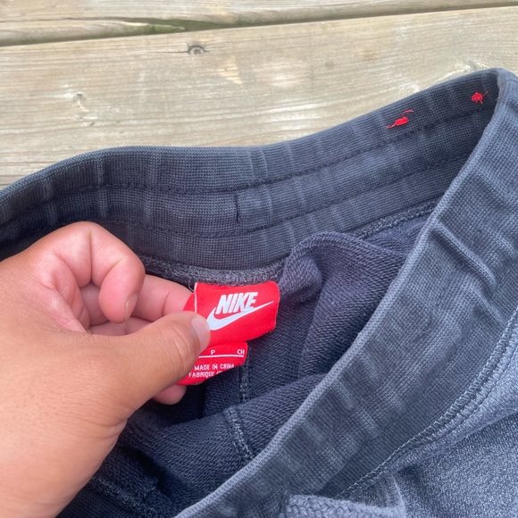 Grey Nike Sweat Pants (S) - Picture 7 of 8